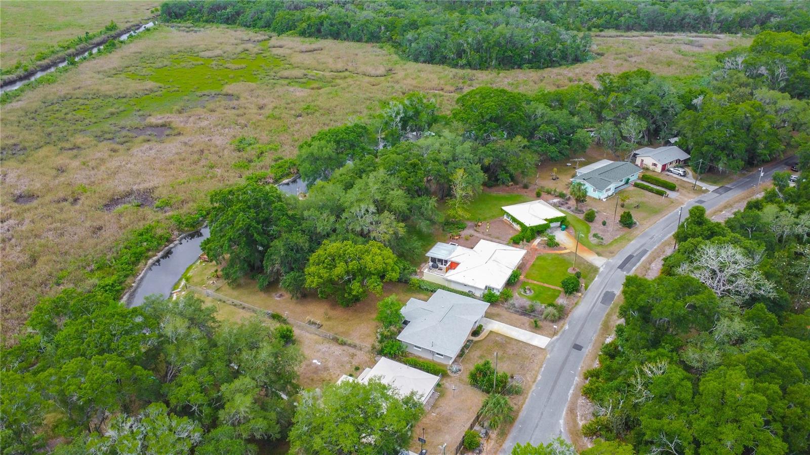 HICKORY HILL RETREATS UNIT 05 - Residential