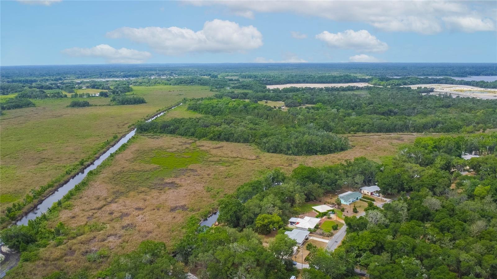 HICKORY HILL RETREATS UNIT 05 - Residential