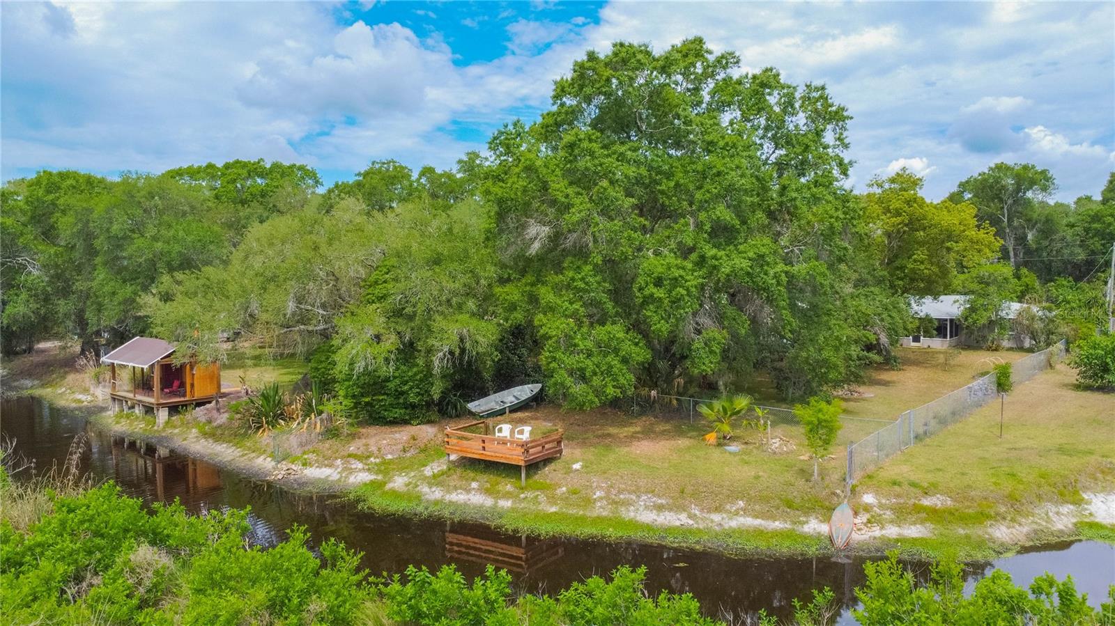 HICKORY HILL RETREATS UNIT 05 - Residential
