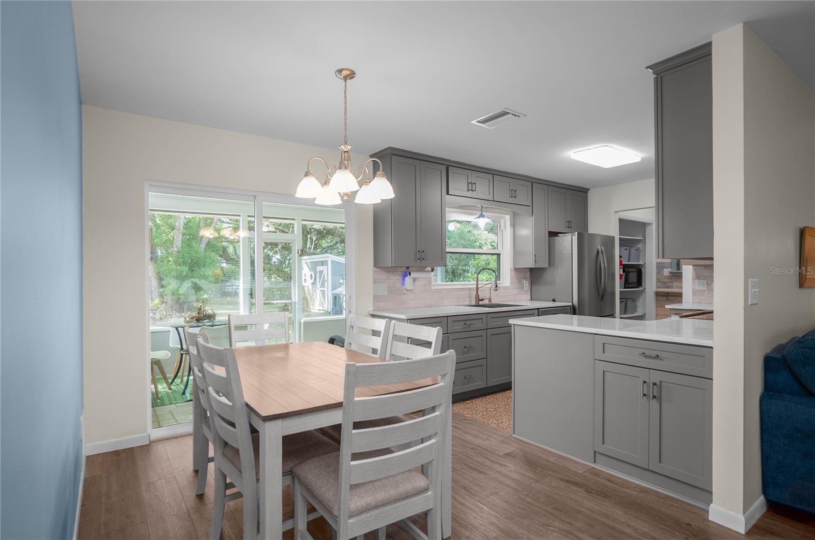 HICKORY HILL RETREATS UNIT 05 - Residential