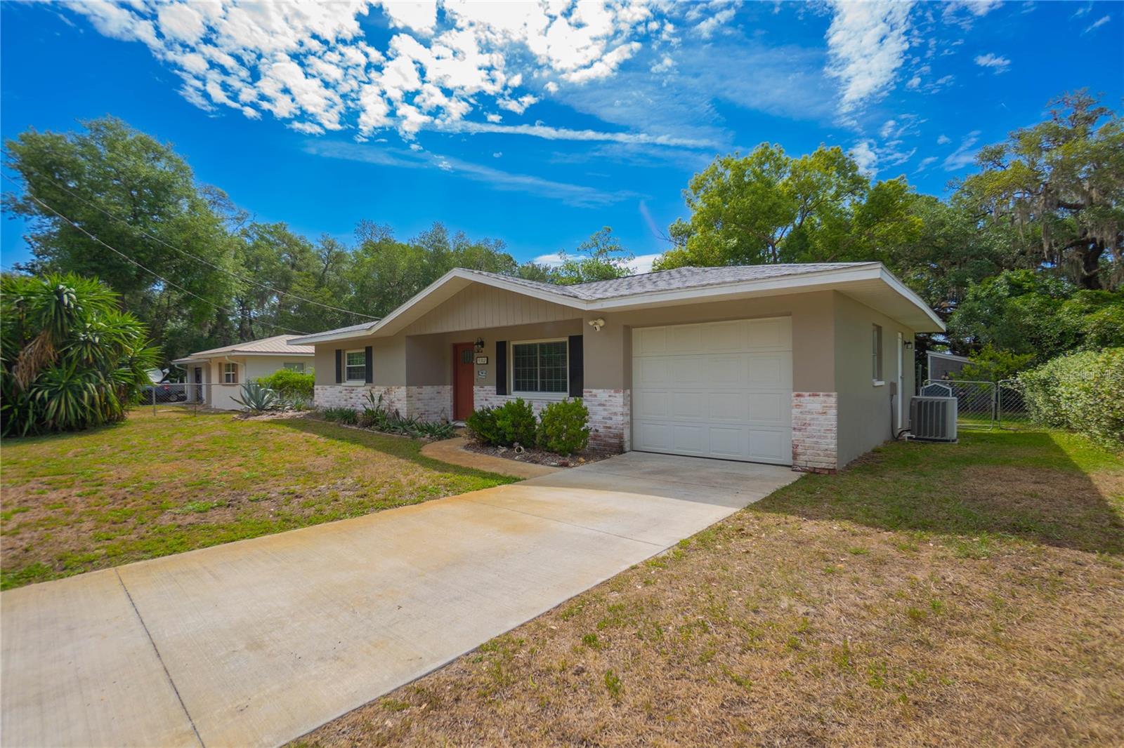 HICKORY HILL RETREATS UNIT 05 - Residential