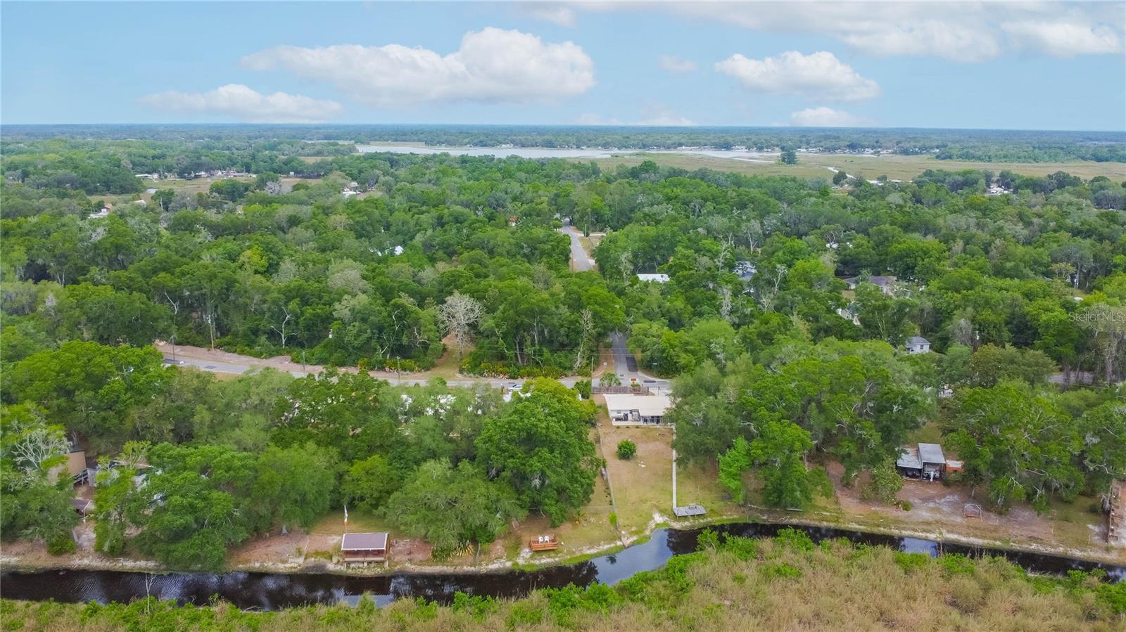 HICKORY HILL RETREATS UNIT 05 - Residential