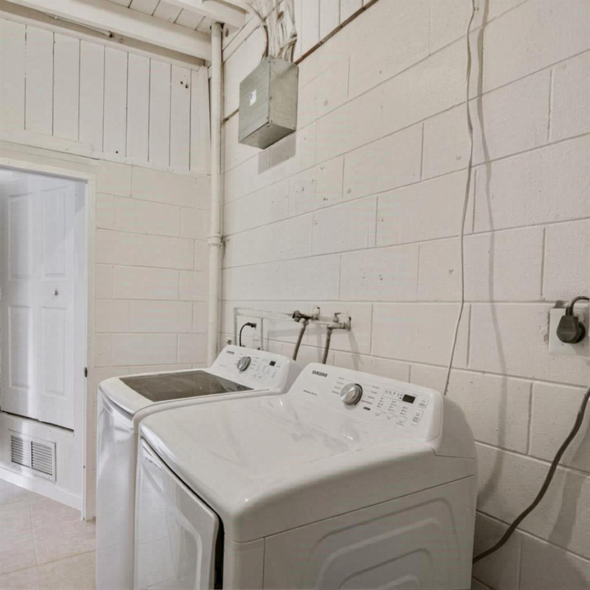 PINERIDGE UNIT NO 4 - Residential