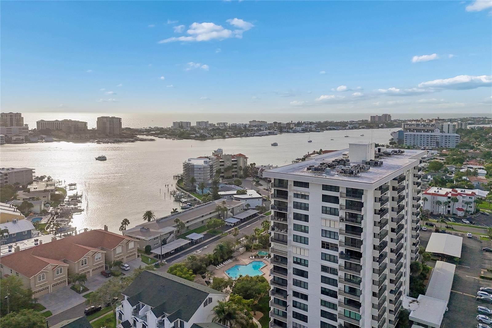 STARBOARD TOWER - Residential