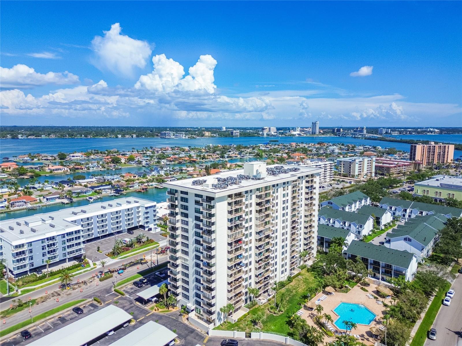 STARBOARD TOWER - Residential