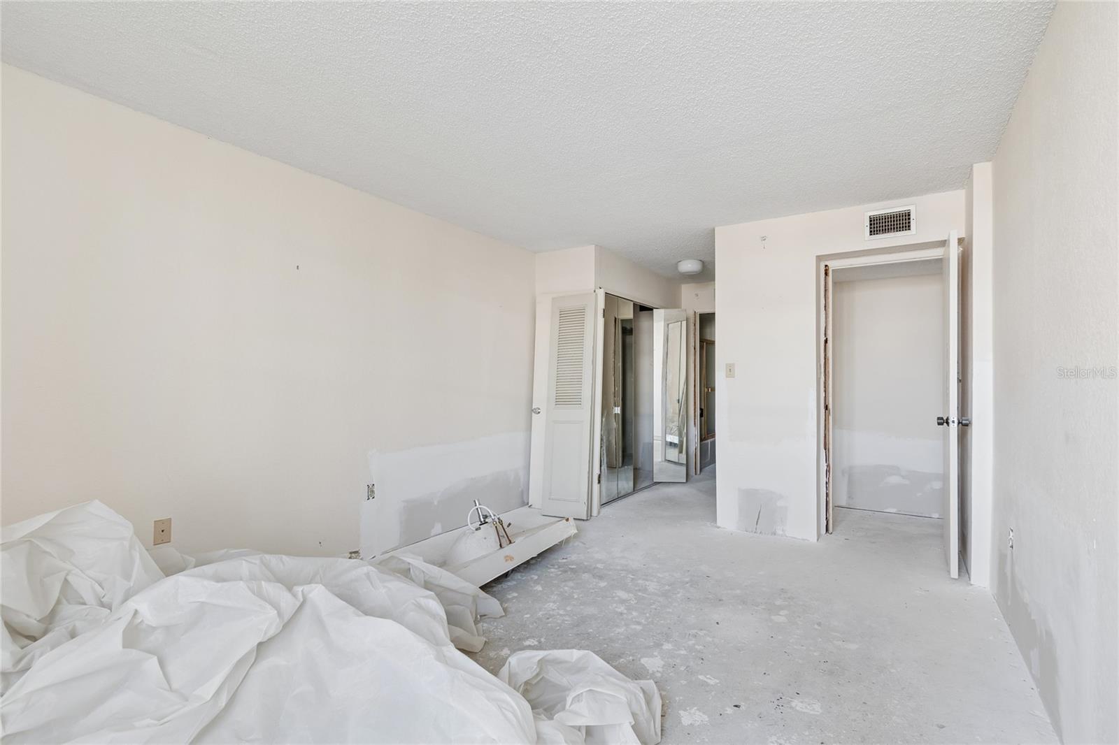 STARBOARD TOWER - Residential