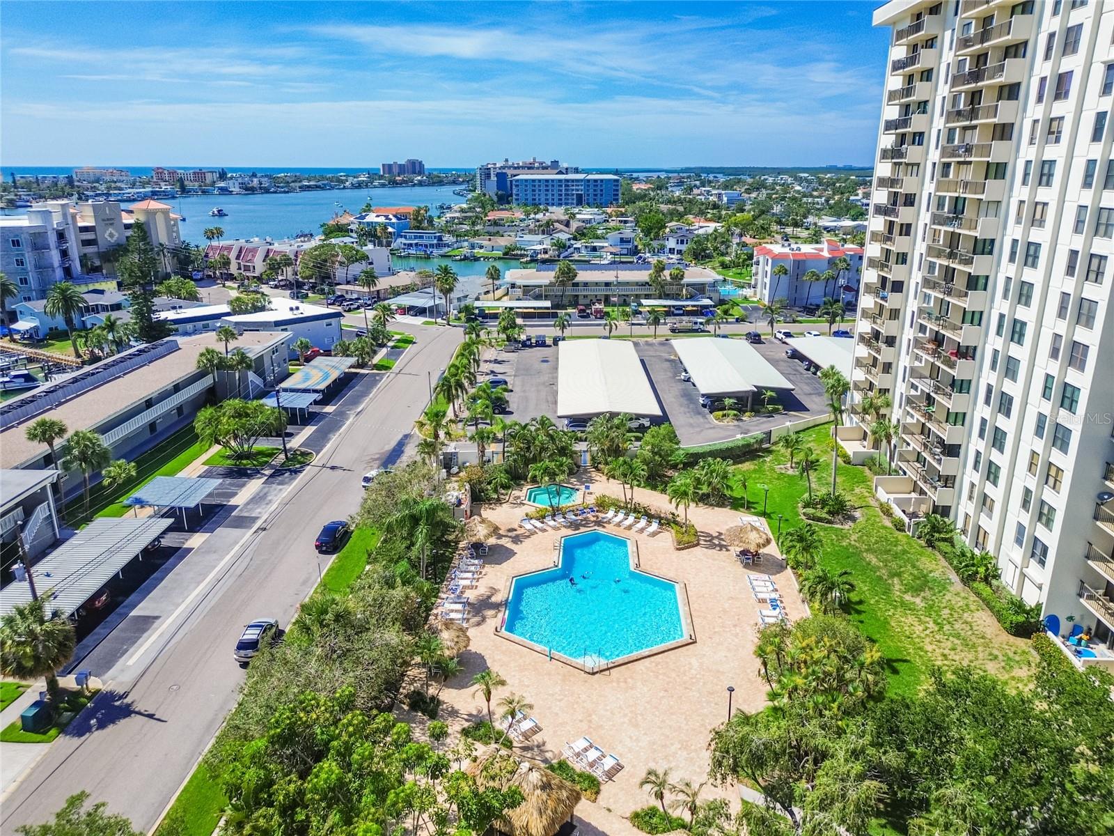 STARBOARD TOWER - Residential