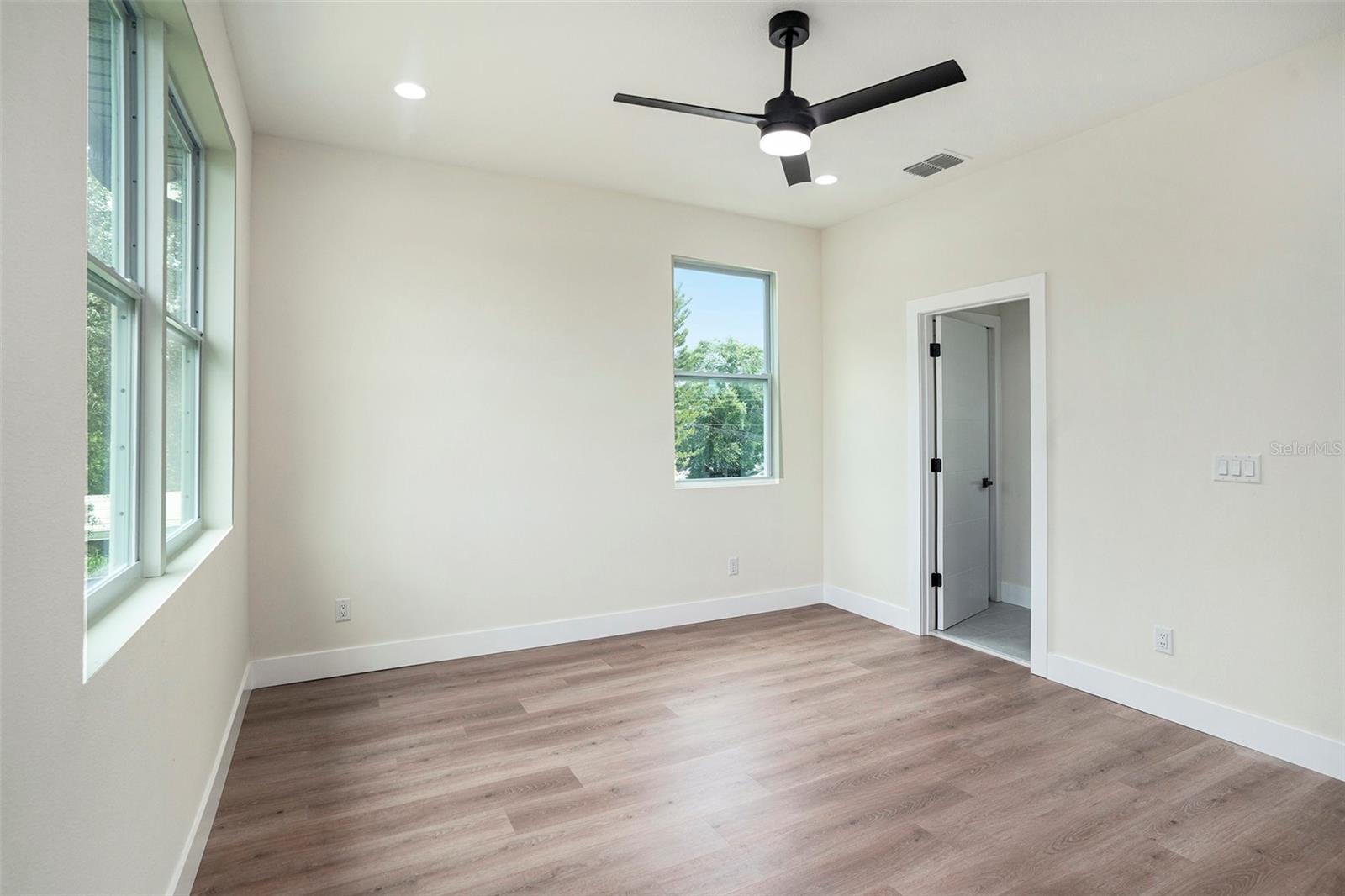 GRANT PARK - Residential Income