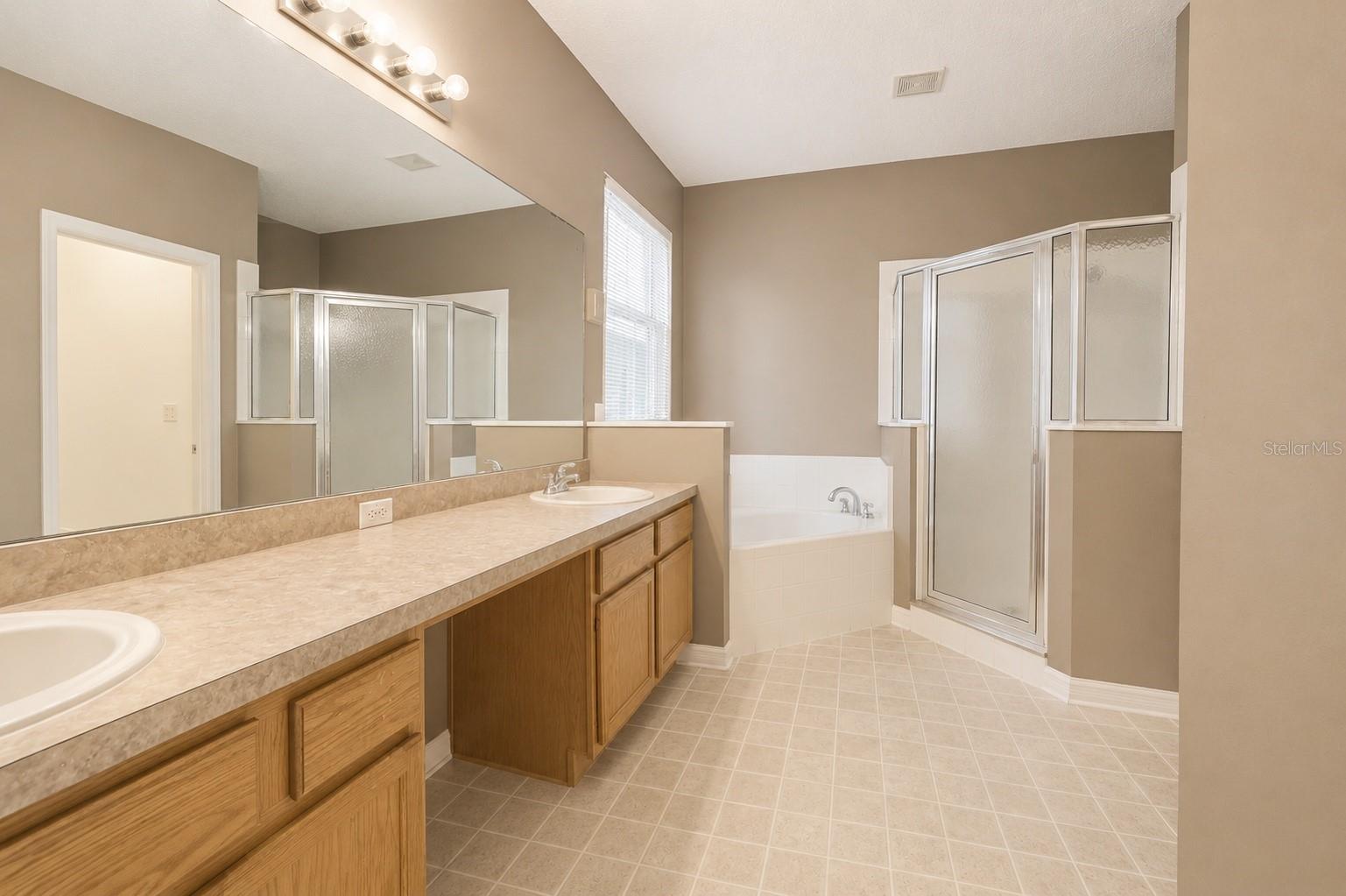 FOREST TRLS J & N - Residential