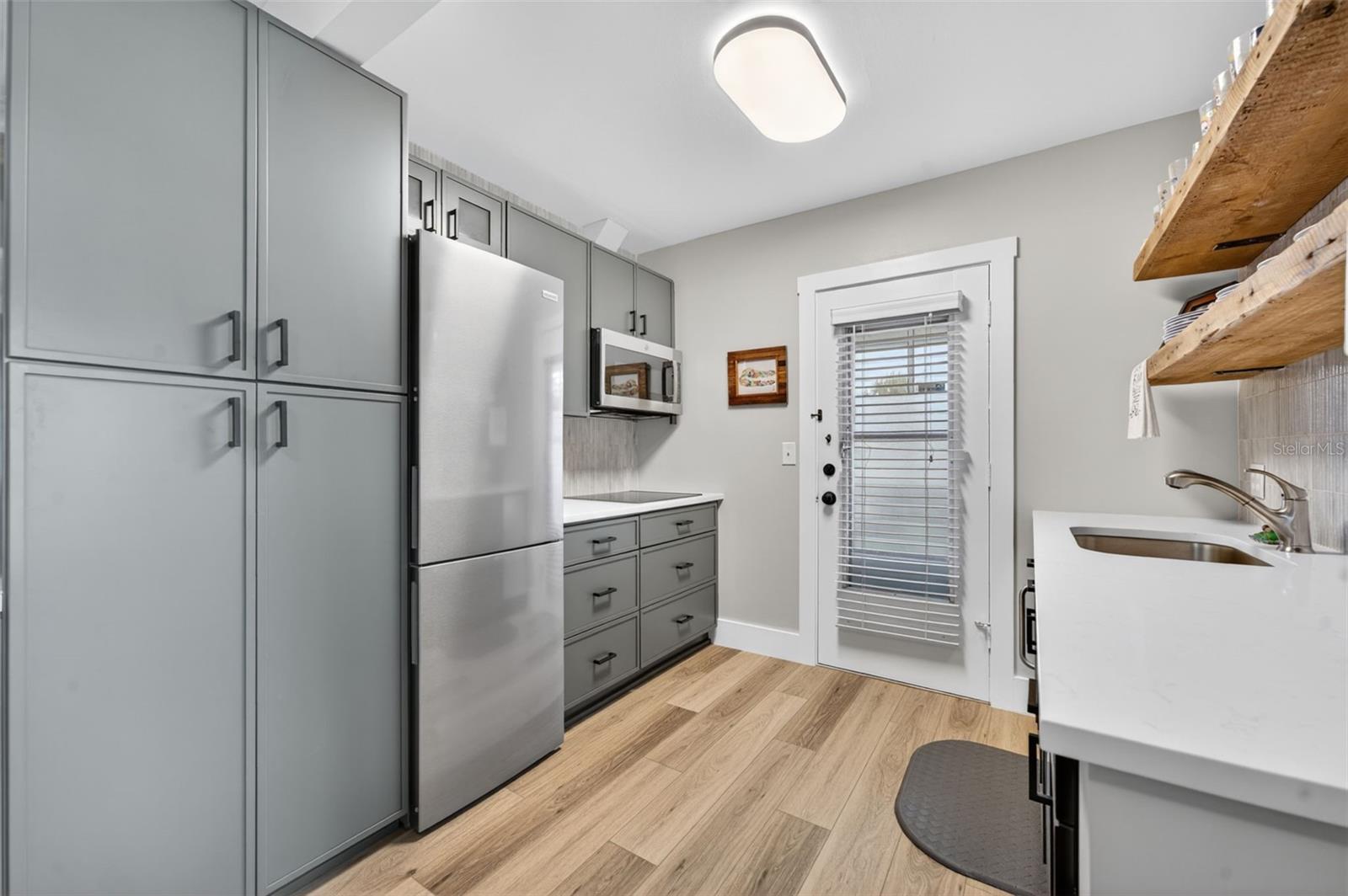 LAKE MAITLAND TERRACE APTS - Residential