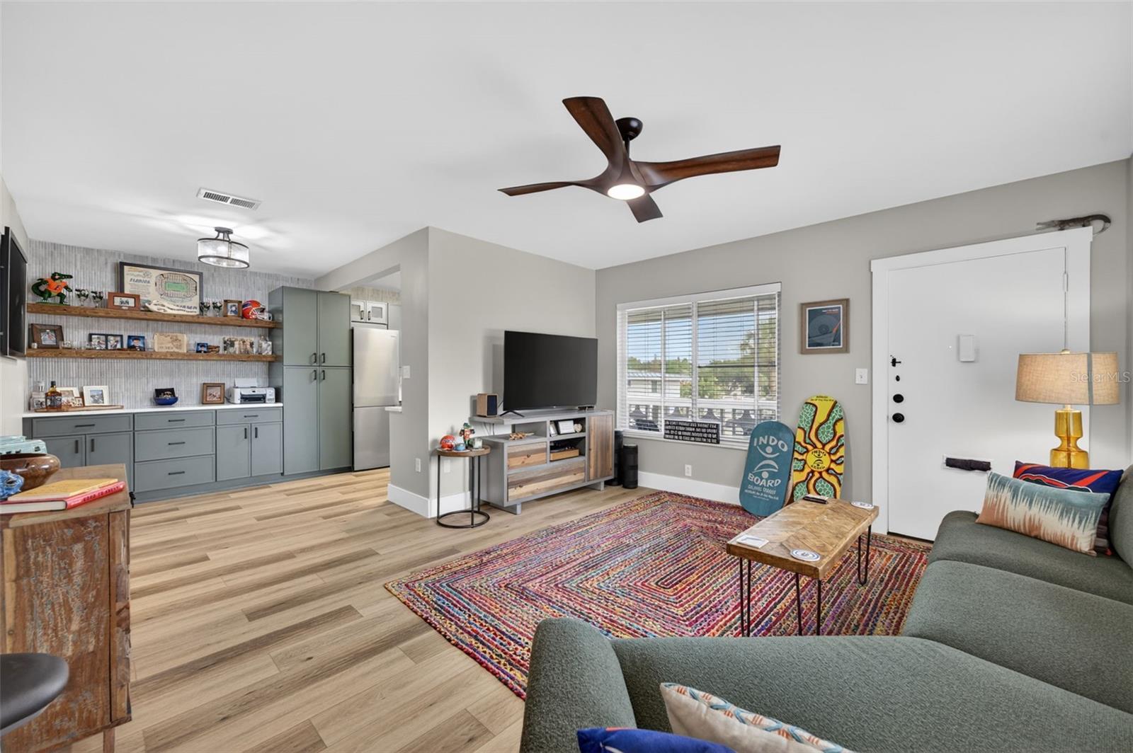 LAKE MAITLAND TERRACE APTS - Residential