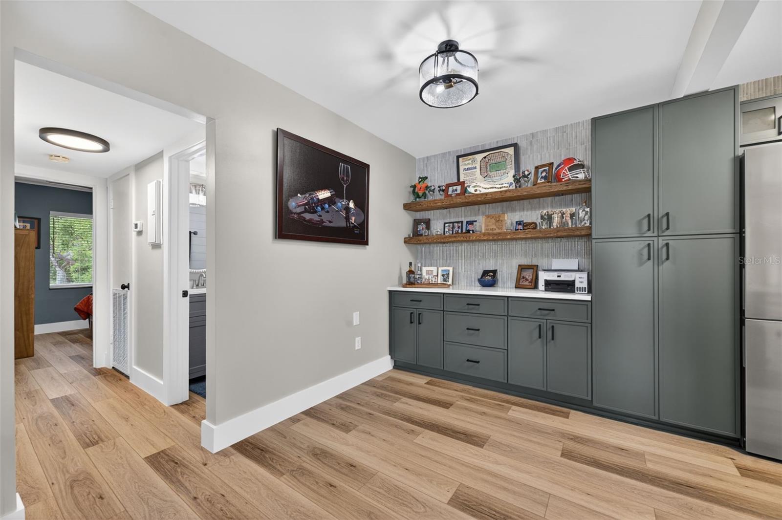 LAKE MAITLAND TERRACE APTS - Residential