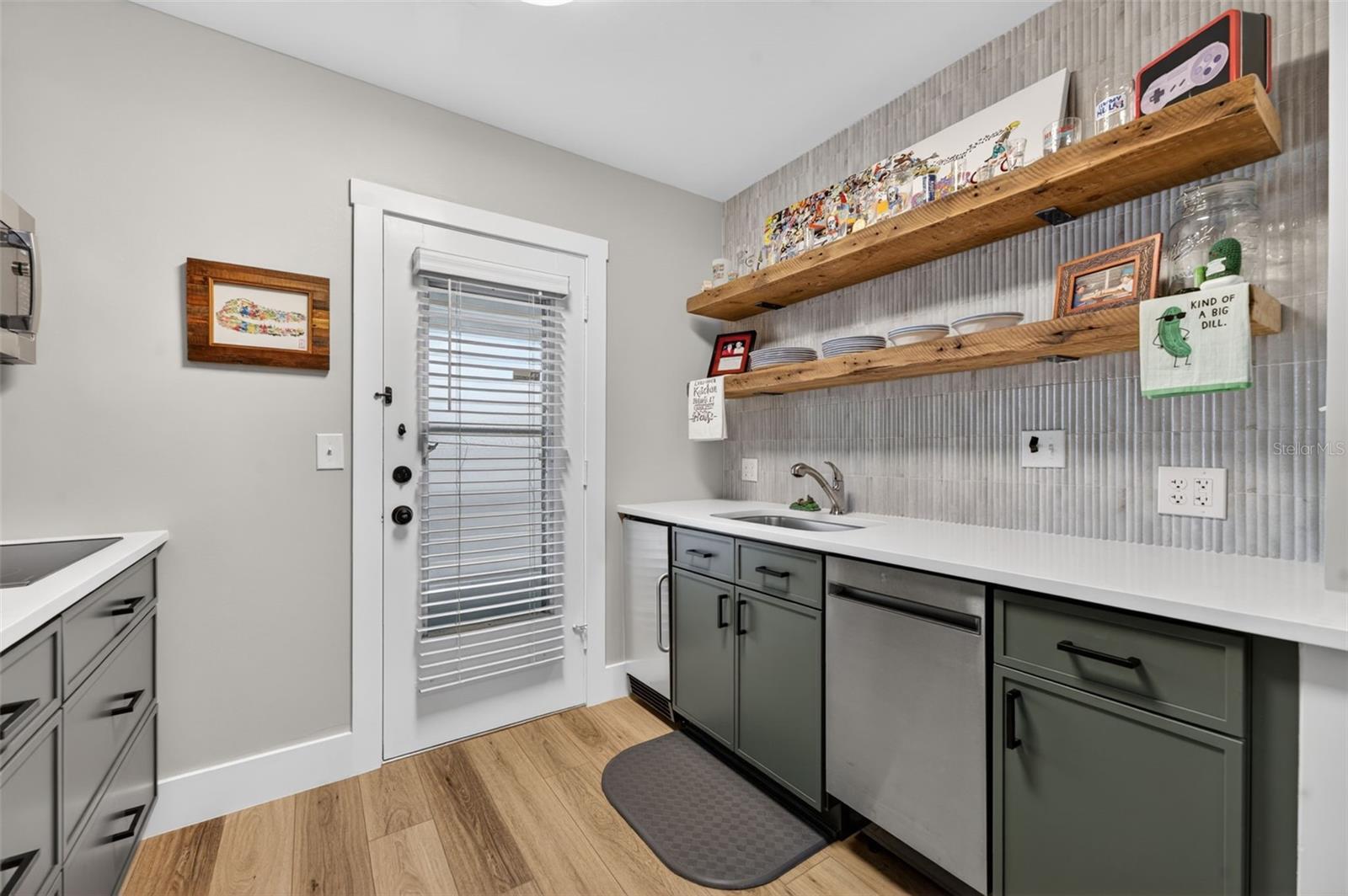 LAKE MAITLAND TERRACE APTS - Residential