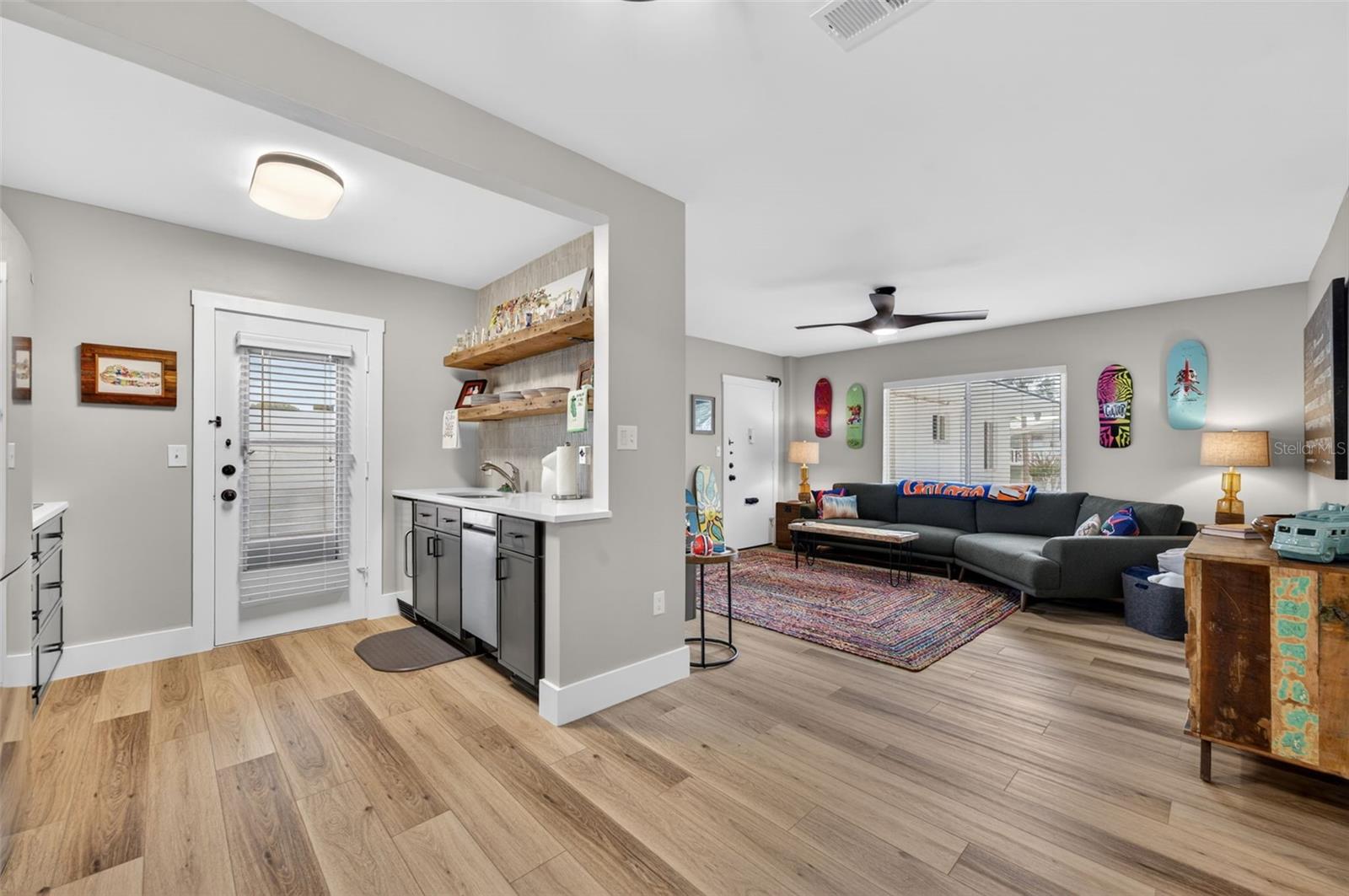 LAKE MAITLAND TERRACE APTS - Residential