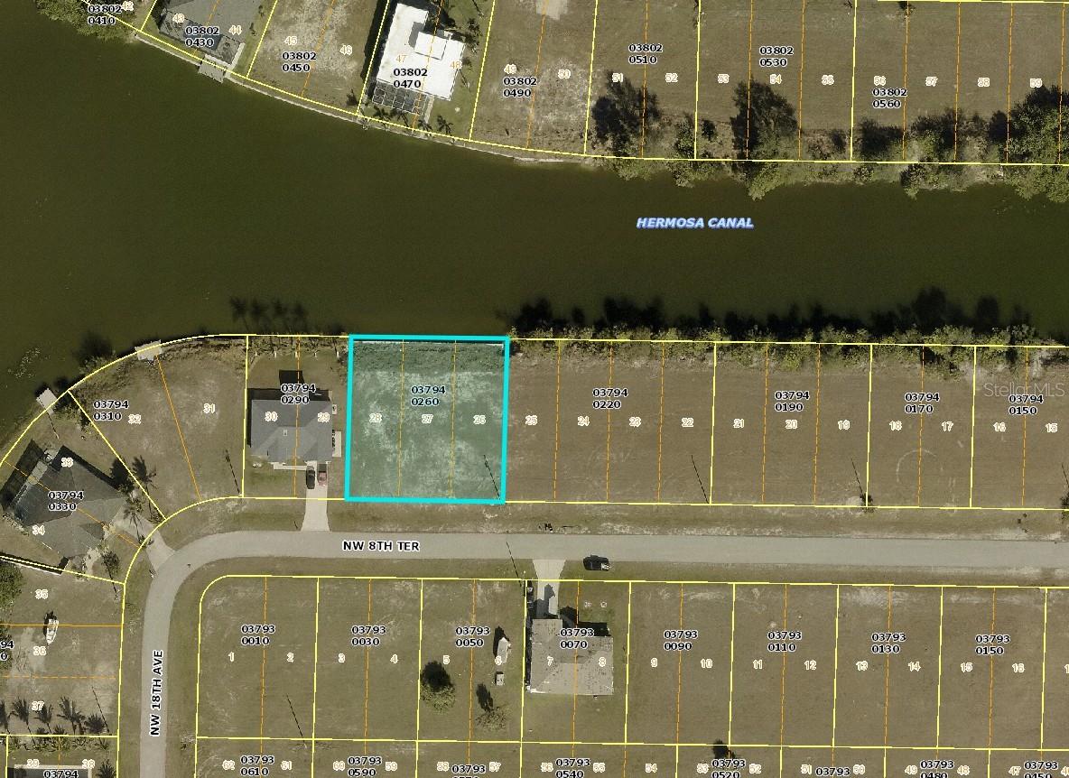 CAPE CORAL - Land