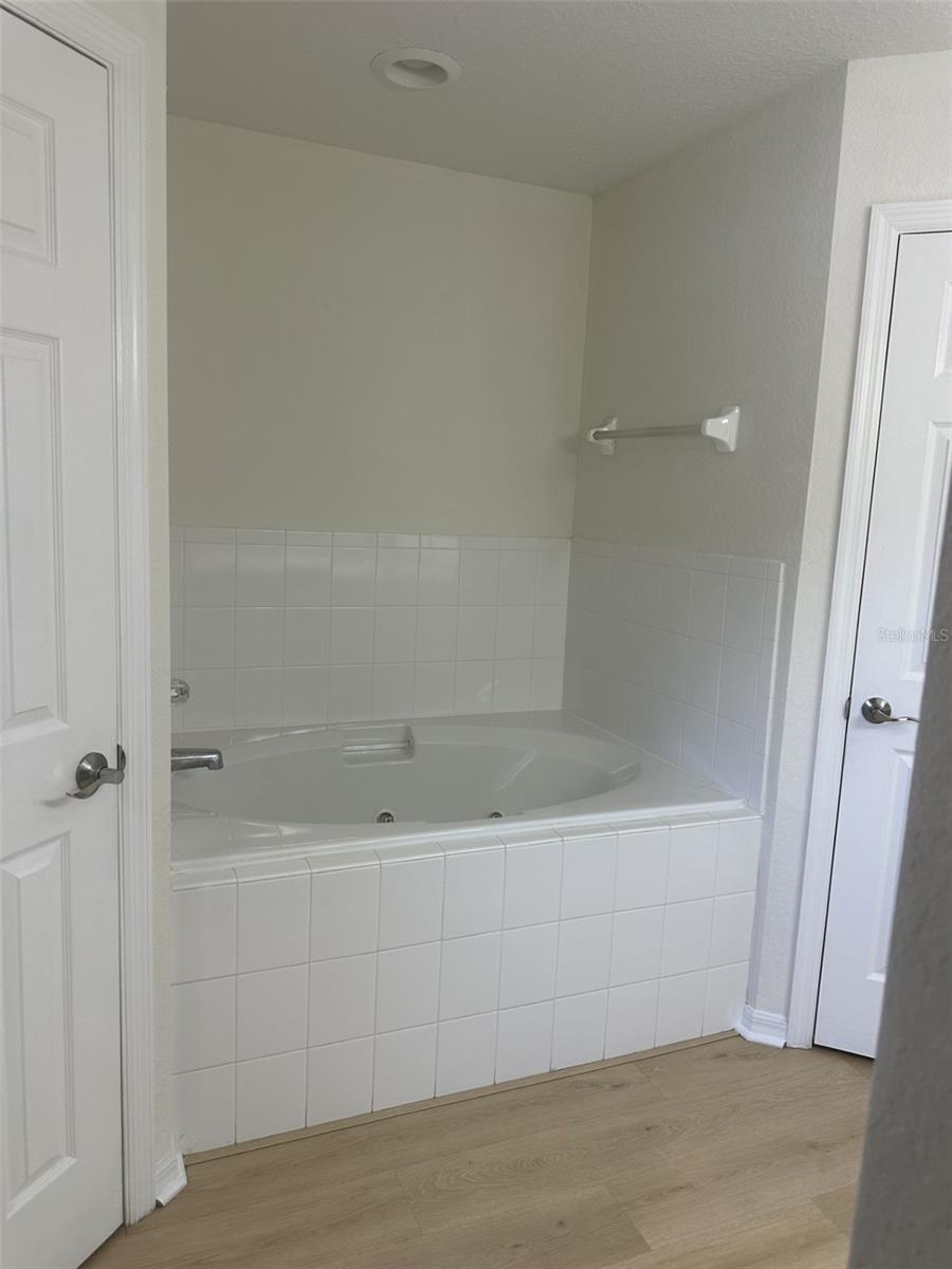 COVENTRY COVE - Residential Lease