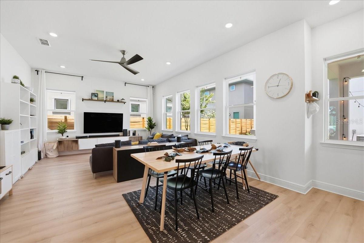 LAUREATE PARK - Residential