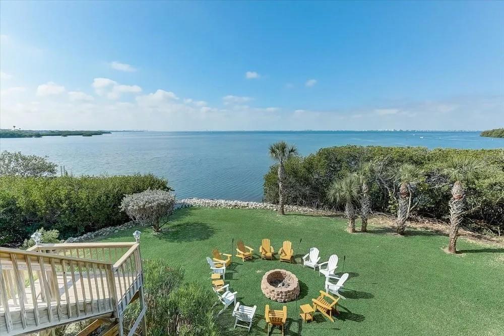 TREETOPS BAY CONDO - Land