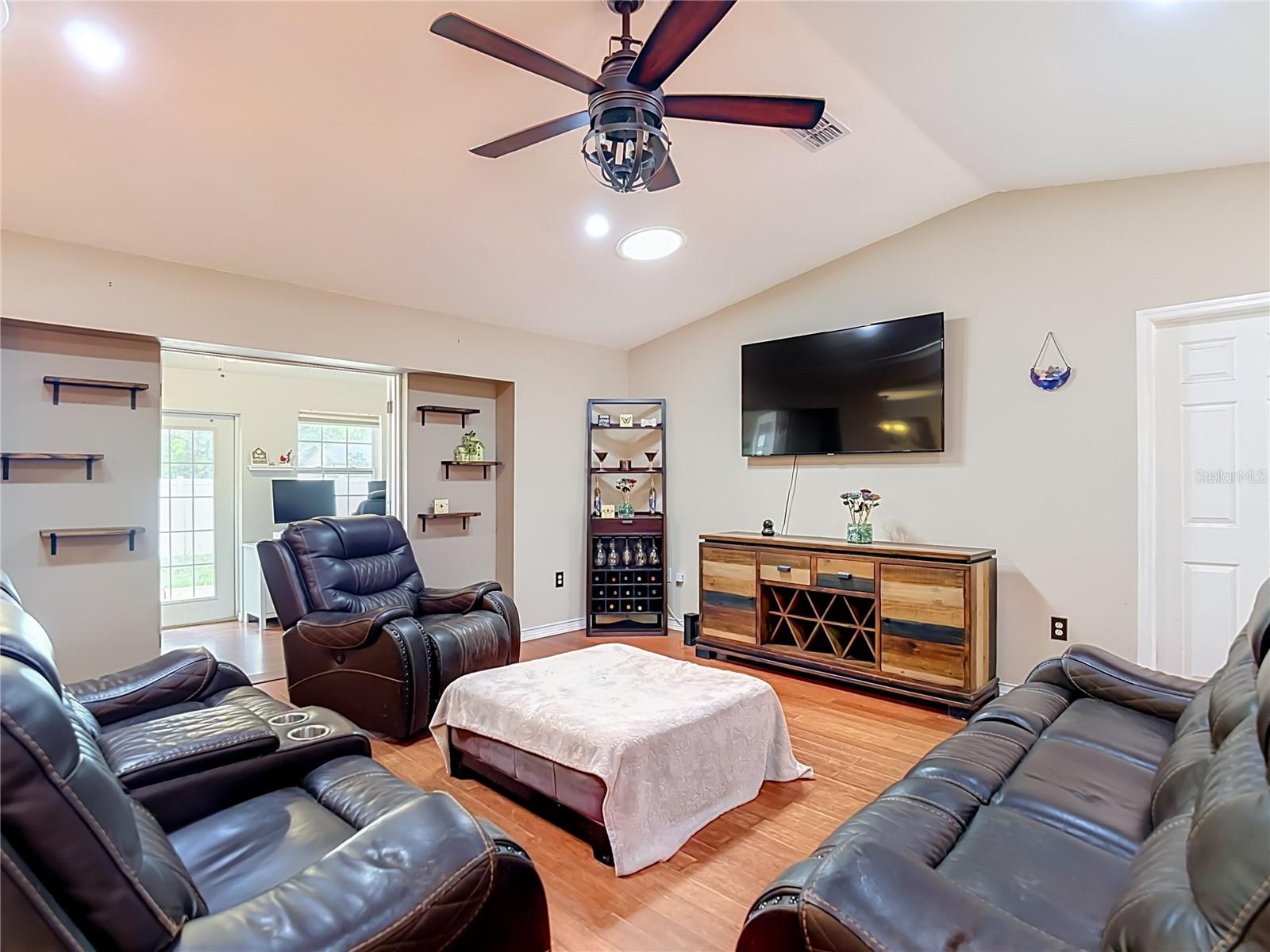 PARK LAKE ESTATES - Residential