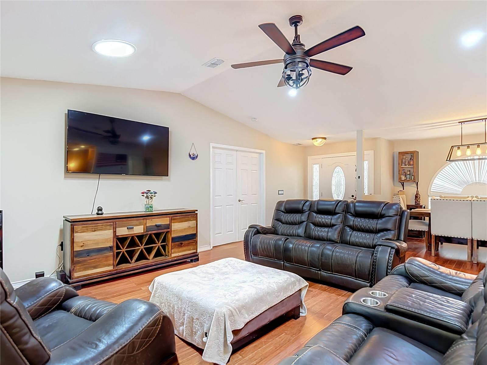 PARK LAKE ESTATES - Residential