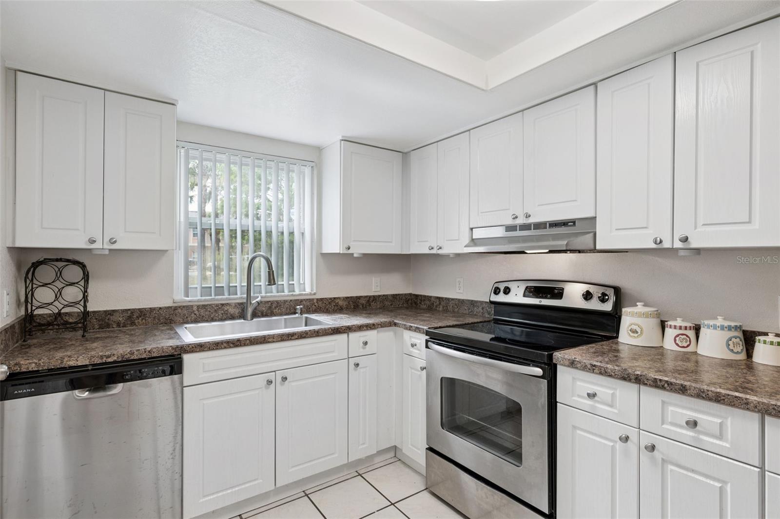 HAWTHORNE VILLAGE - Residential
