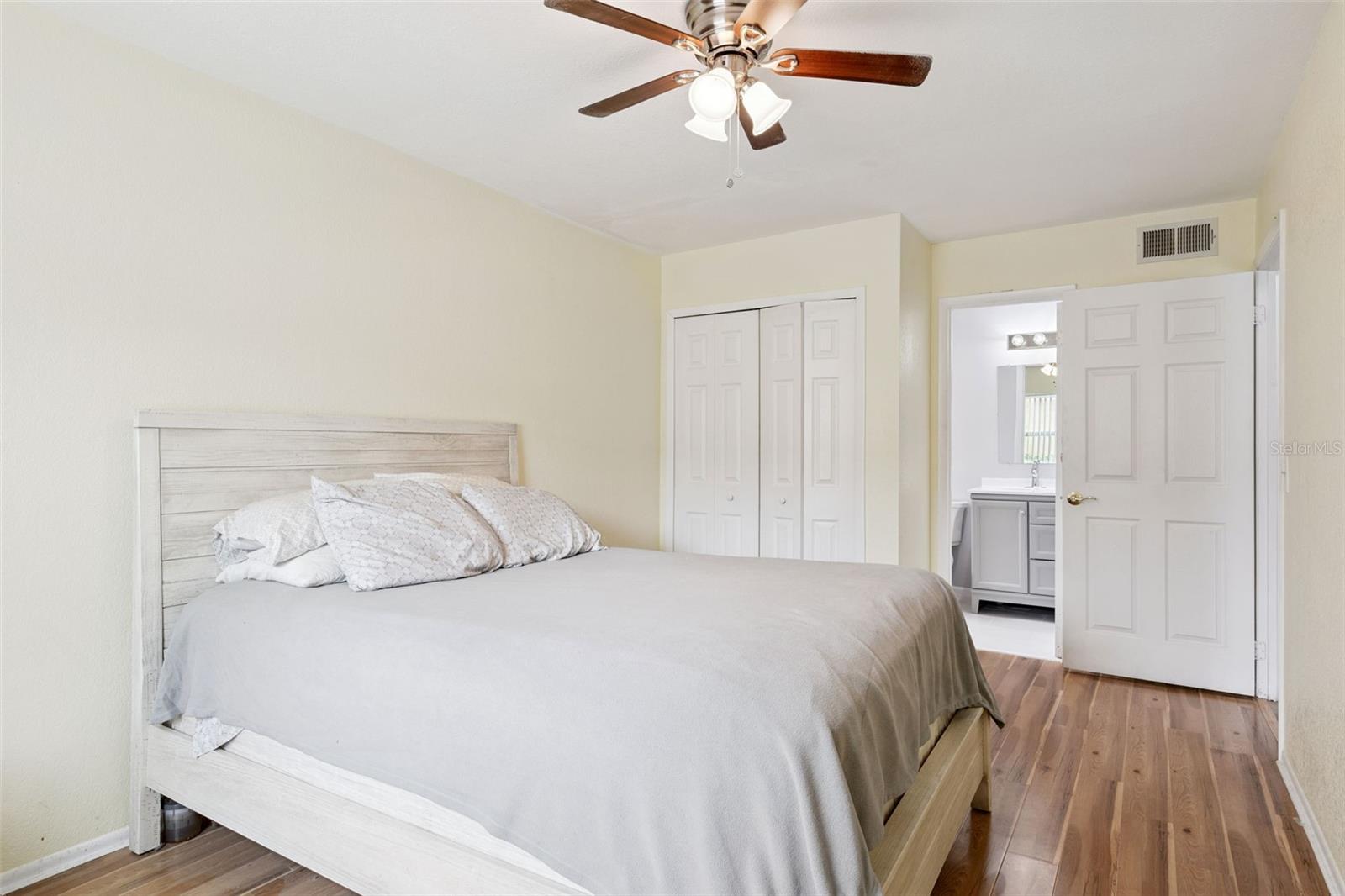 HAWTHORNE VILLAGE - Residential