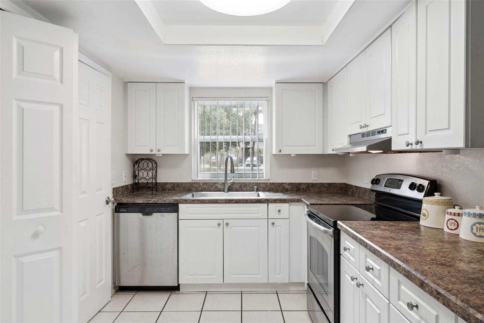 HAWTHORNE VILLAGE - Residential