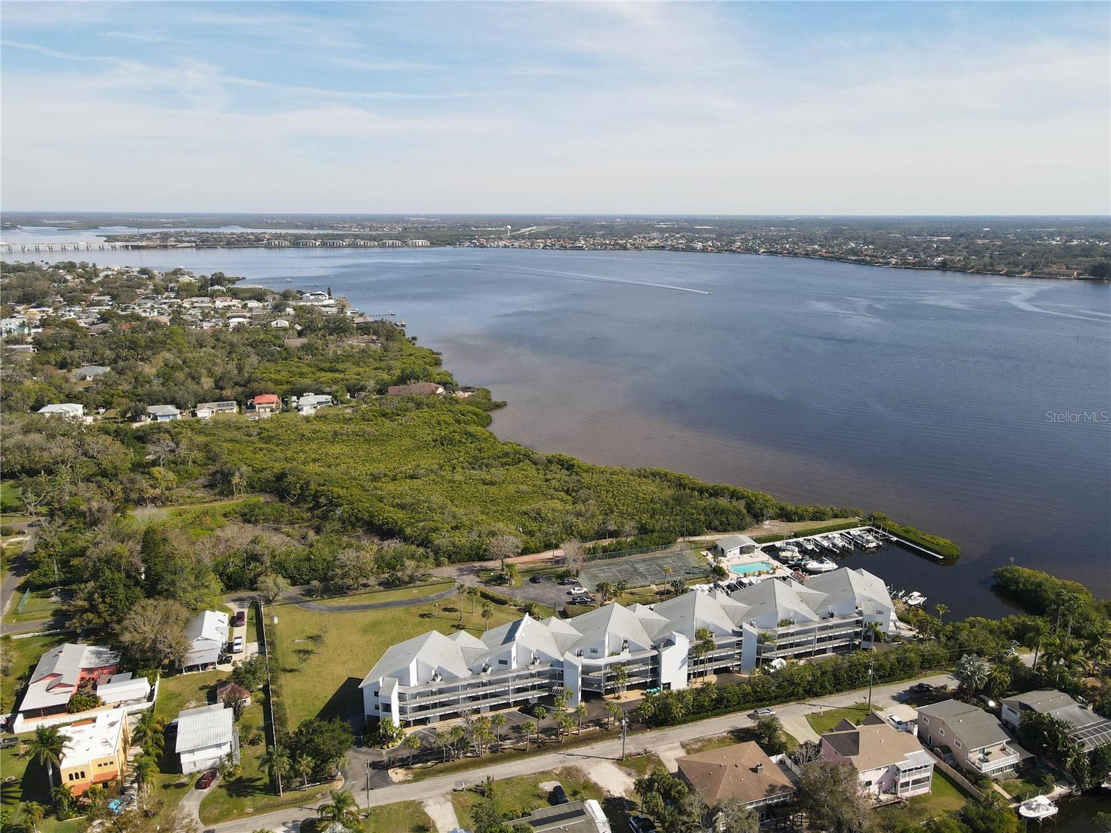 RIVER PLACE - Residential