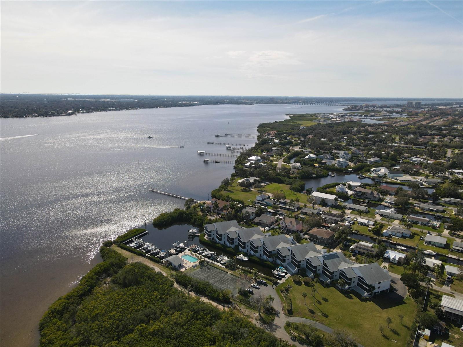 RIVER PLACE - Residential