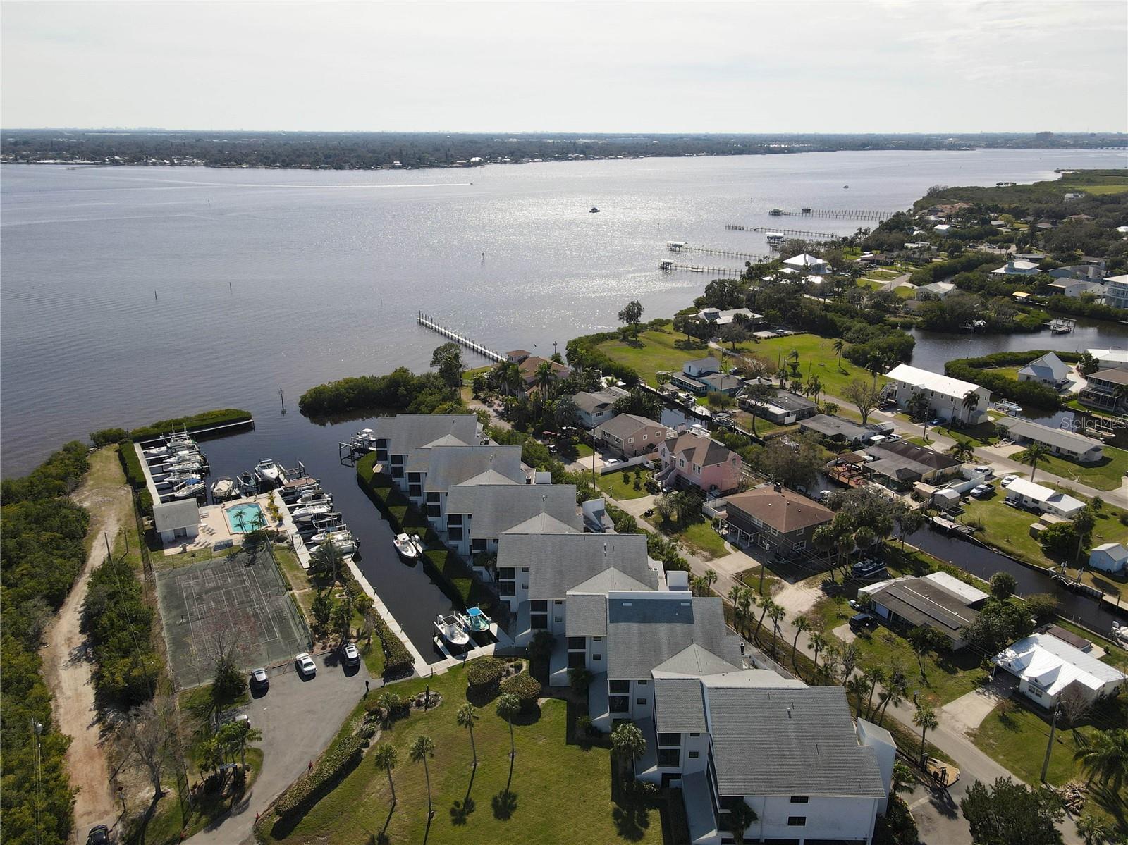 RIVER PLACE - Residential