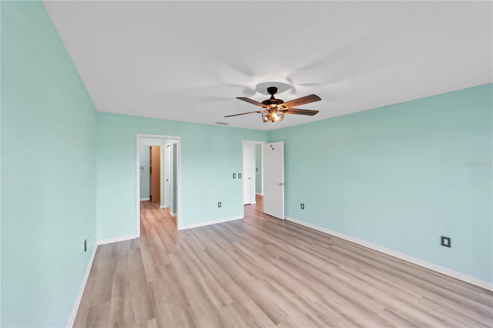 RIVER PLACE - Residential