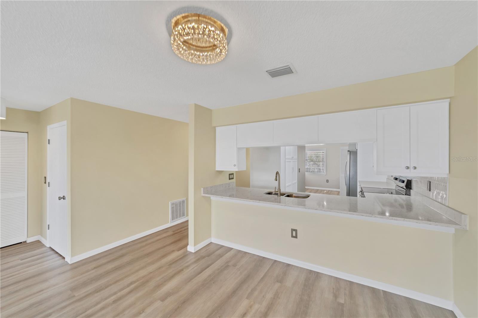 RIVER PLACE - Residential