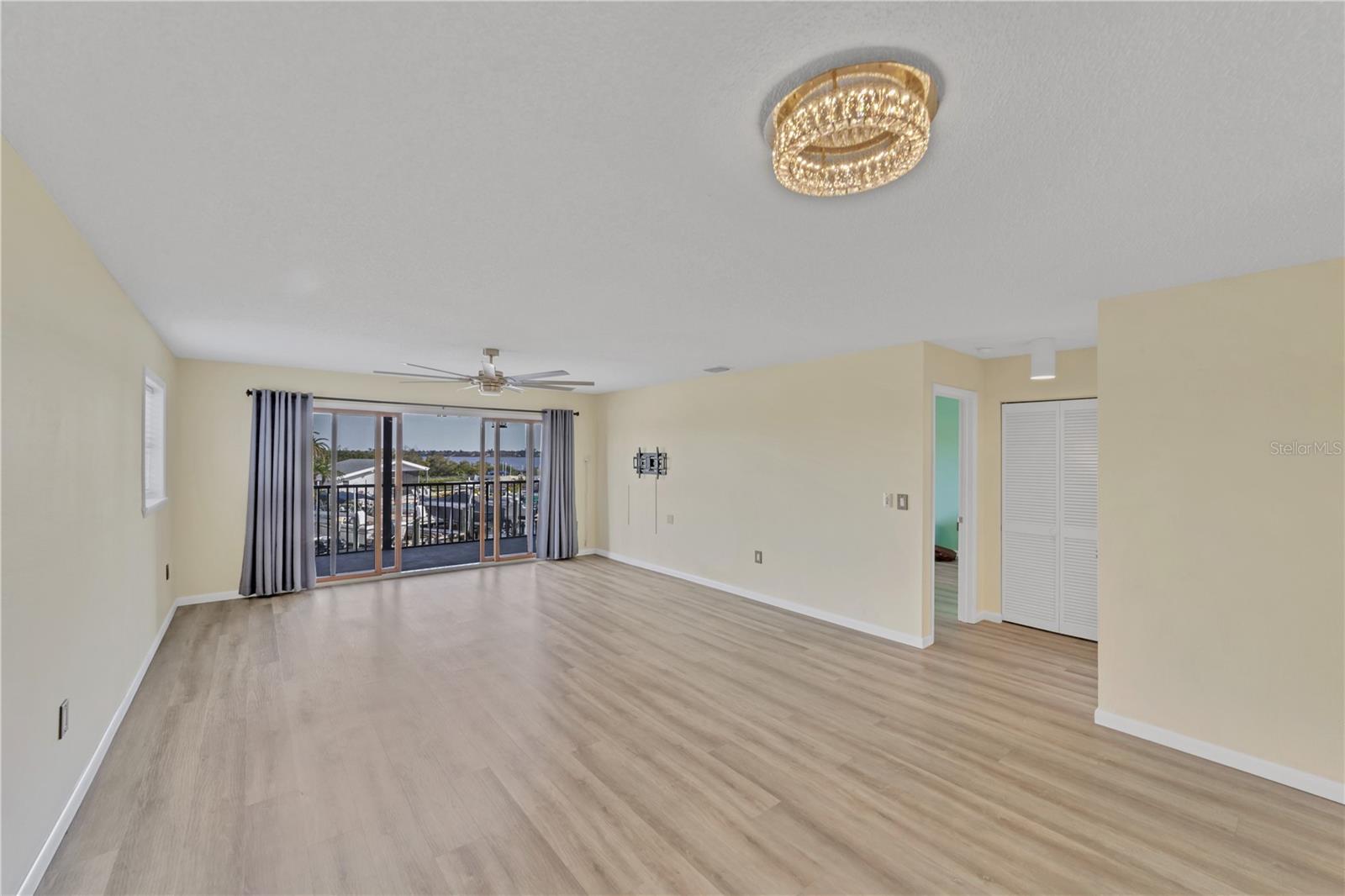 RIVER PLACE - Residential