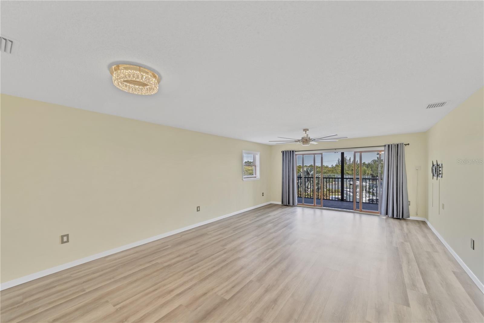 RIVER PLACE - Residential