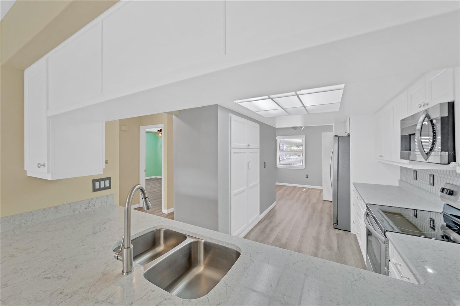 RIVER PLACE - Residential