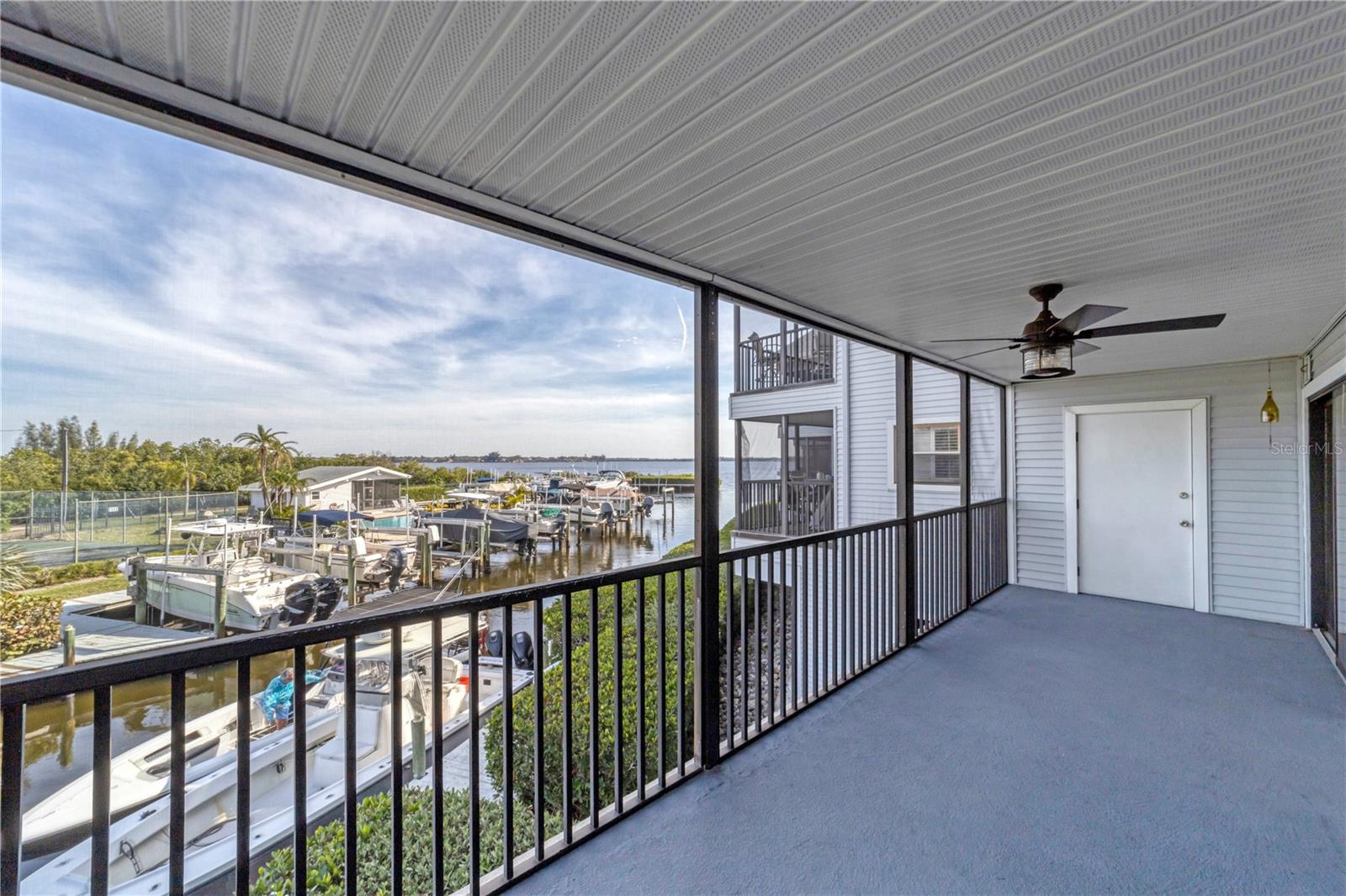 RIVER PLACE - Residential