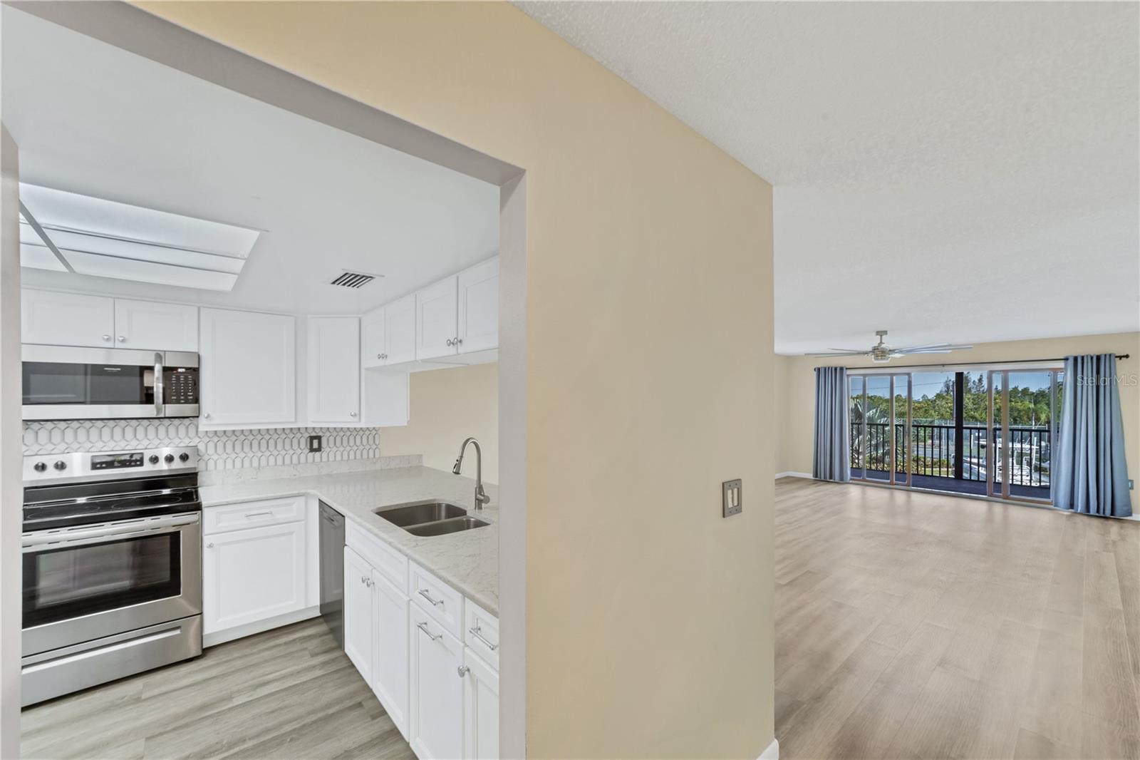 RIVER PLACE - Residential