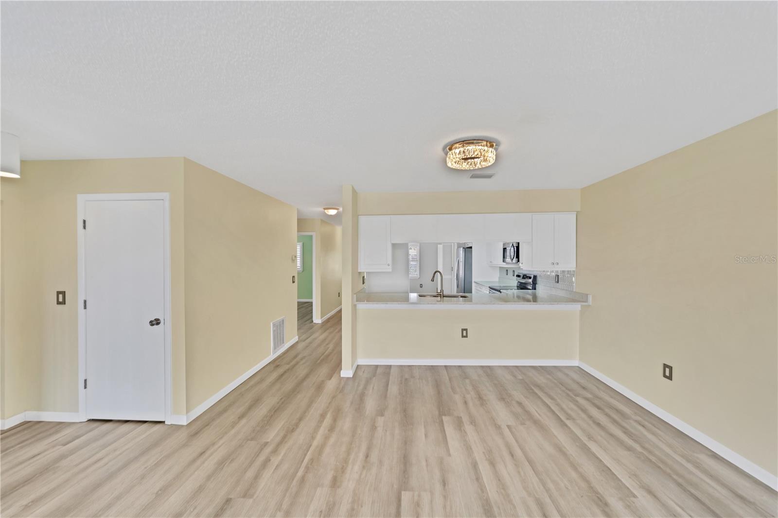 RIVER PLACE - Residential