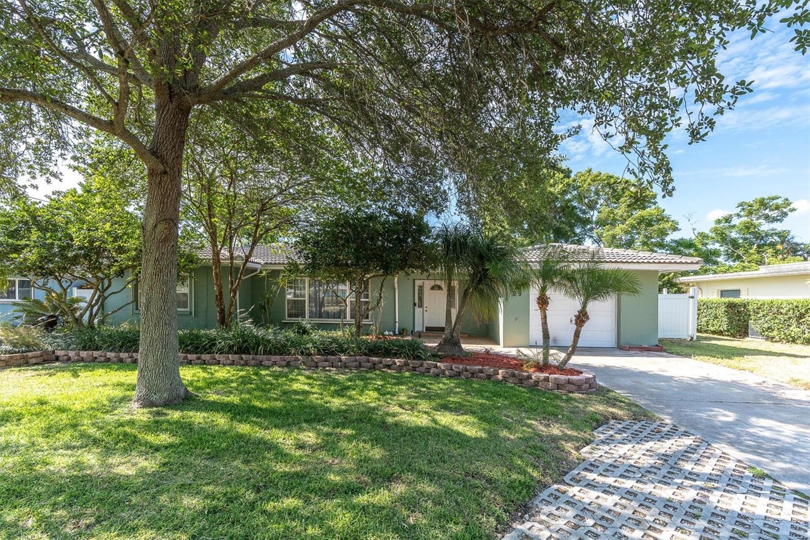 BELLEAIR HEIGHTS - Residential