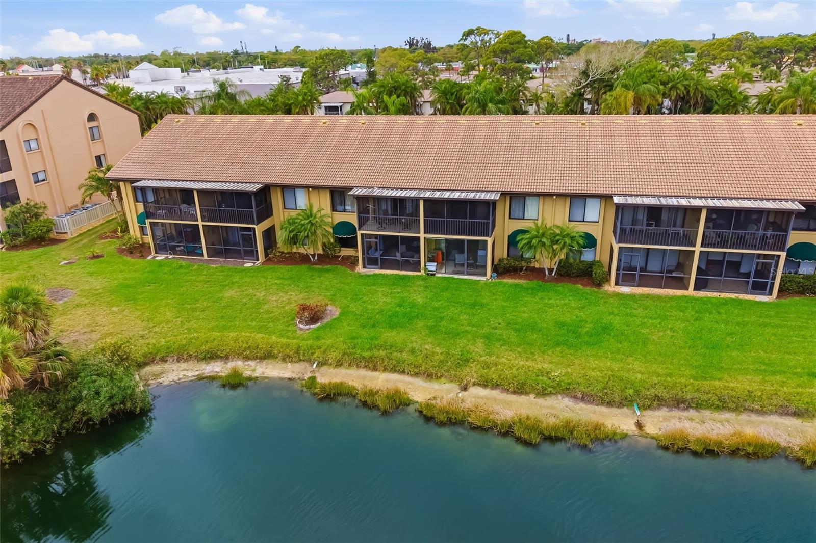 ASHTON LAKES 8 - Residential