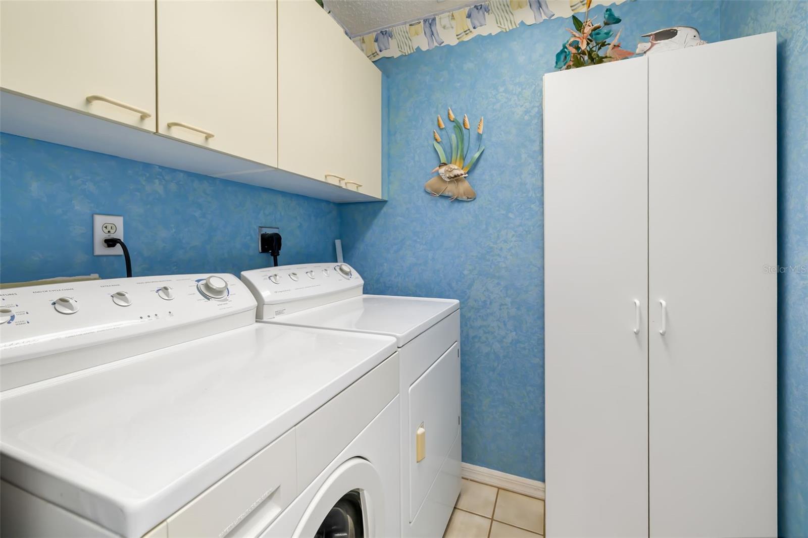 ASHTON LAKES 8 - Residential
