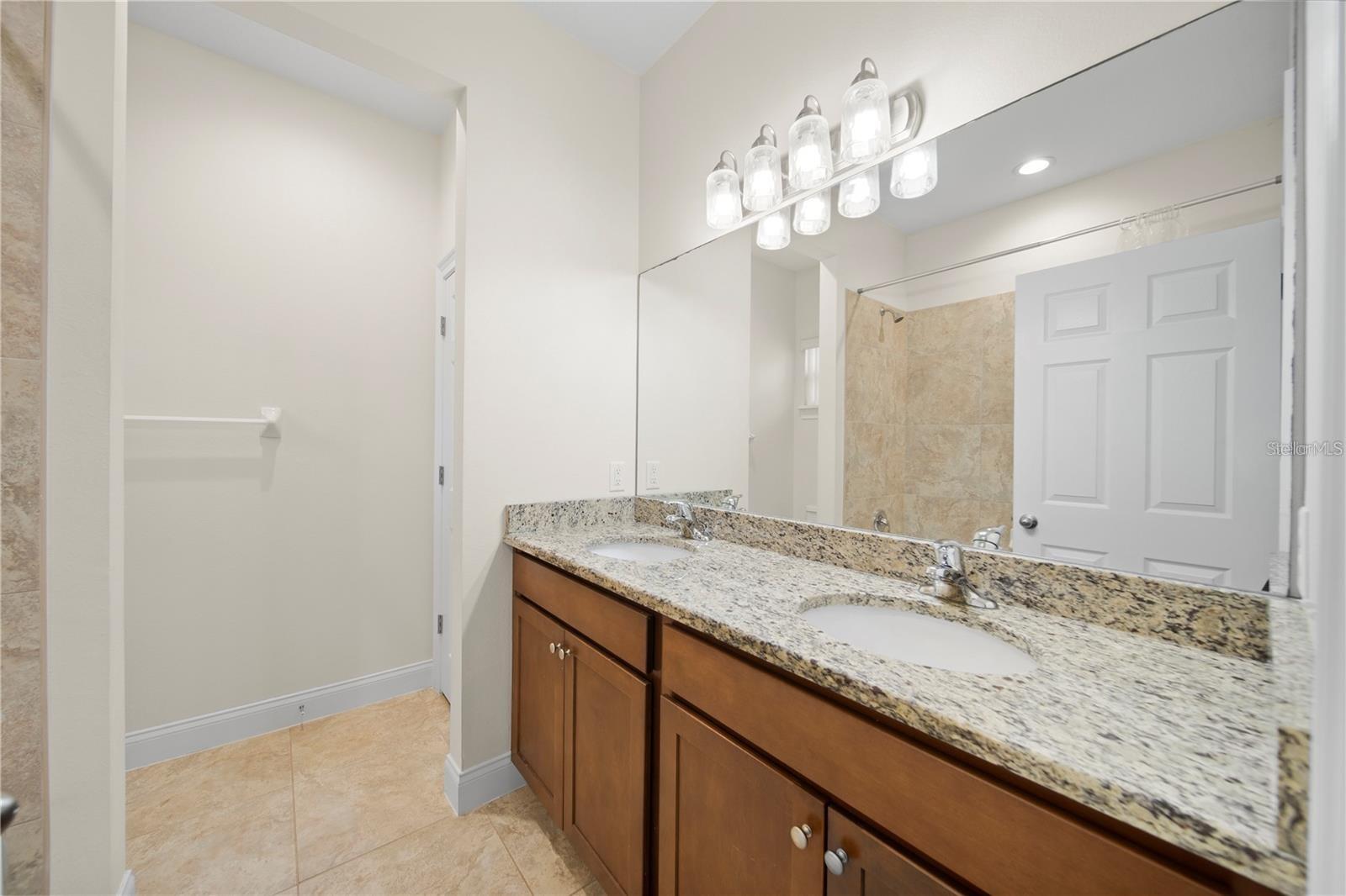 MERRYMOUNT - Residential Lease