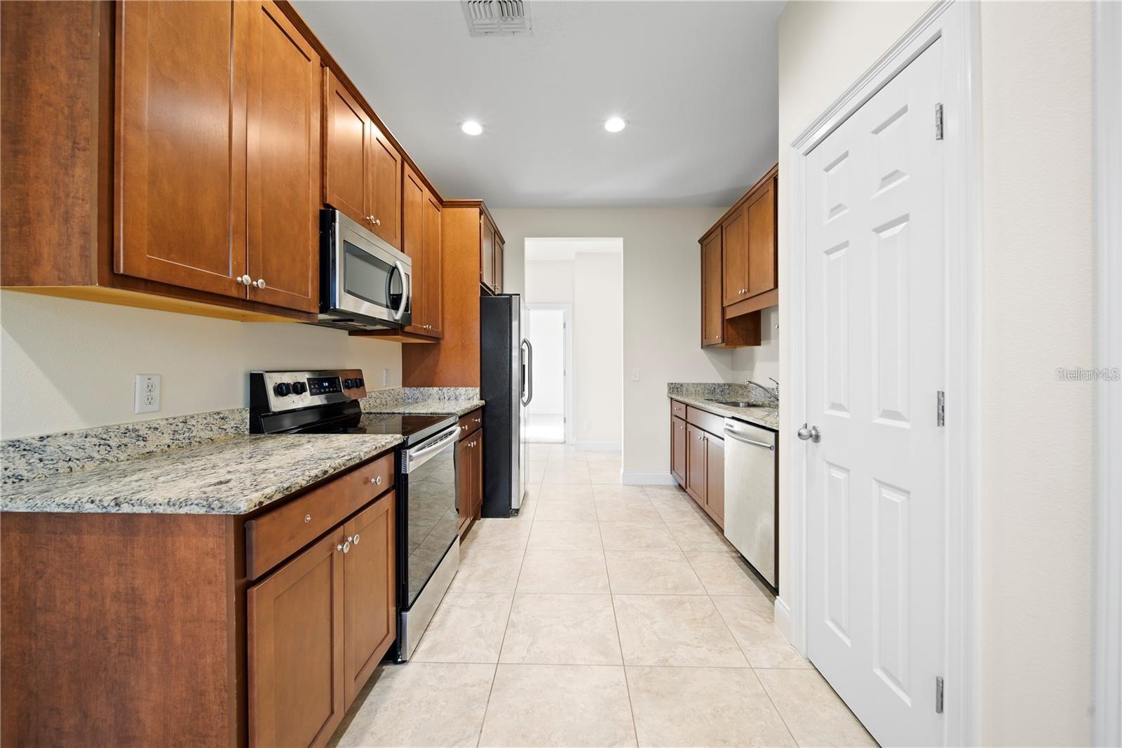 MERRYMOUNT - Residential Lease