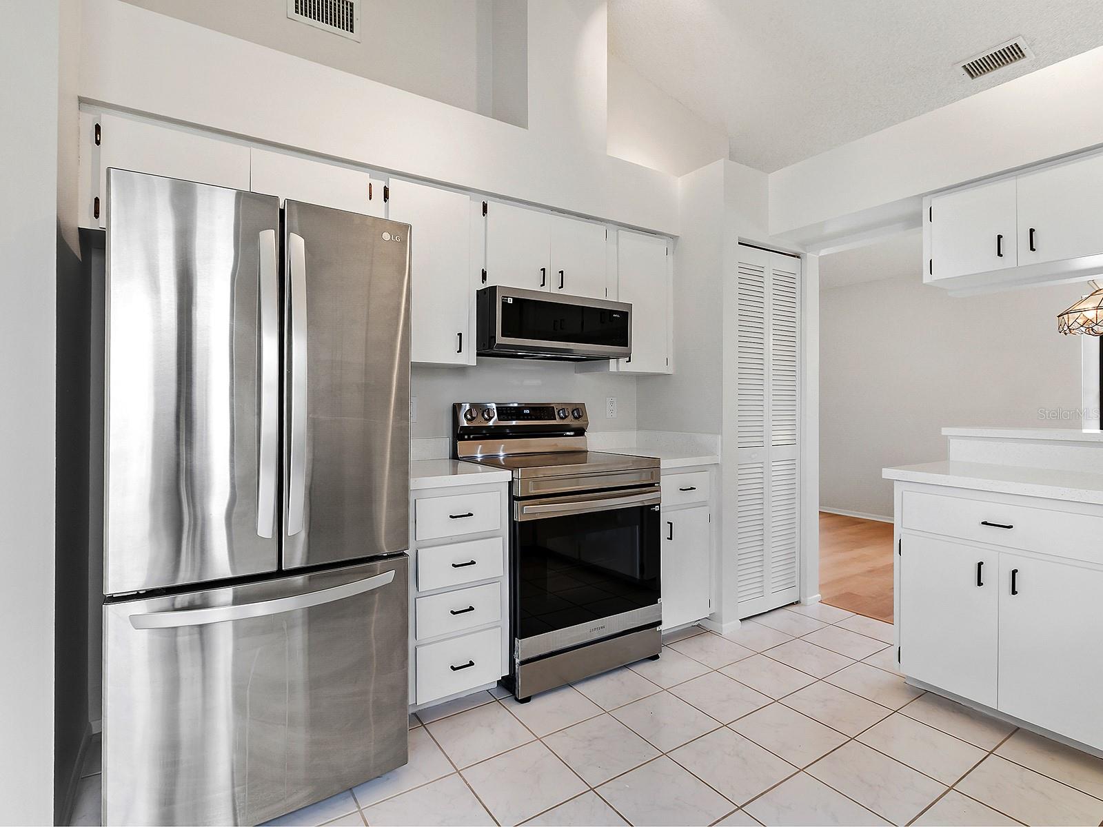 CRESCENT LAKES PH II - Residential