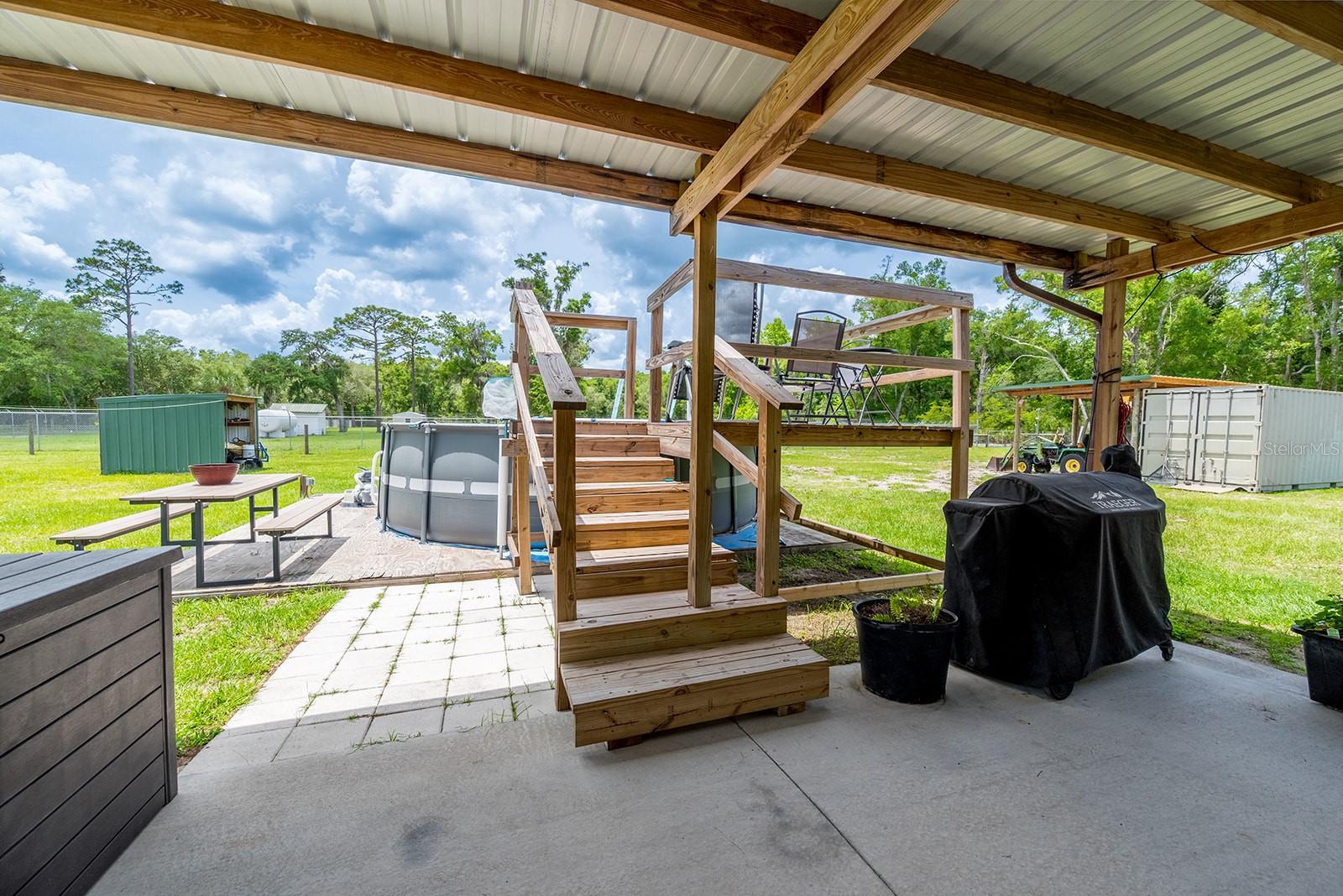 CHIEFLAND COUNTRY ESTATES - Residential