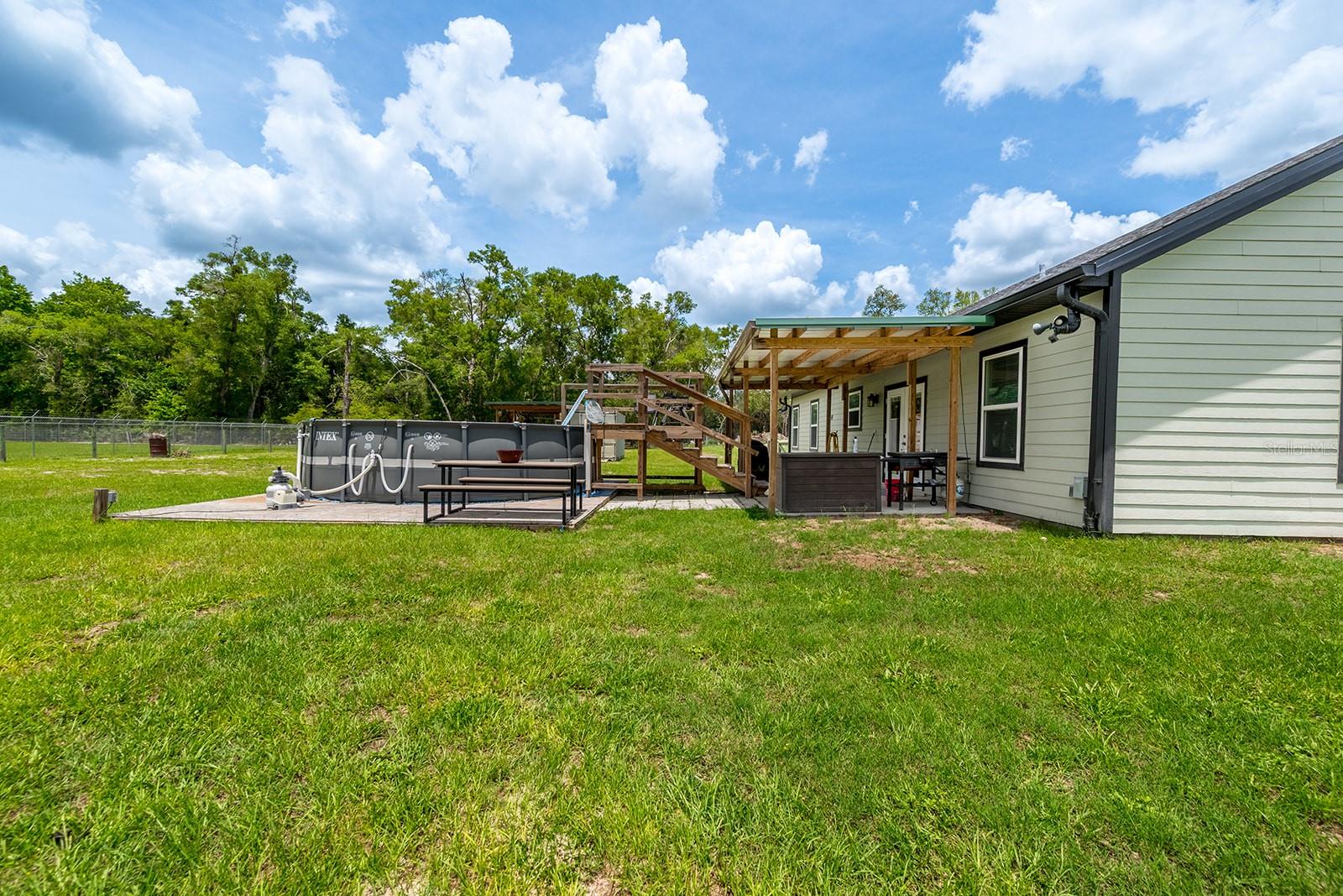 CHIEFLAND COUNTRY ESTATES - Residential
