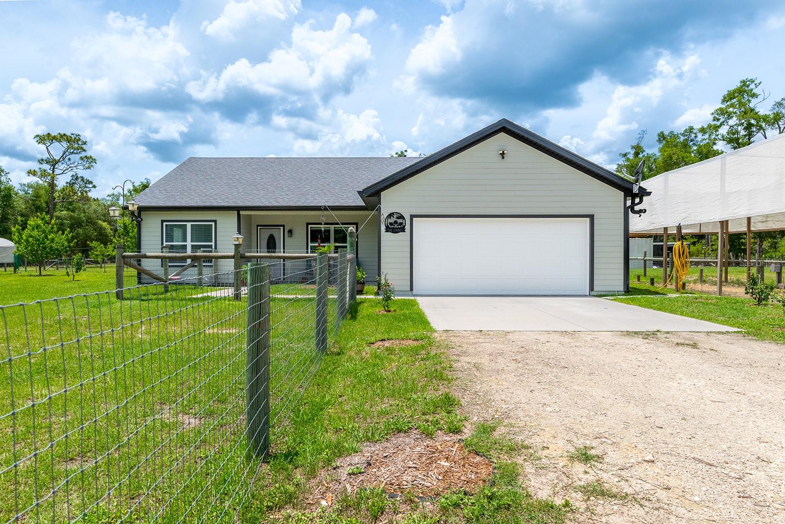 CHIEFLAND COUNTRY ESTATES - Residential