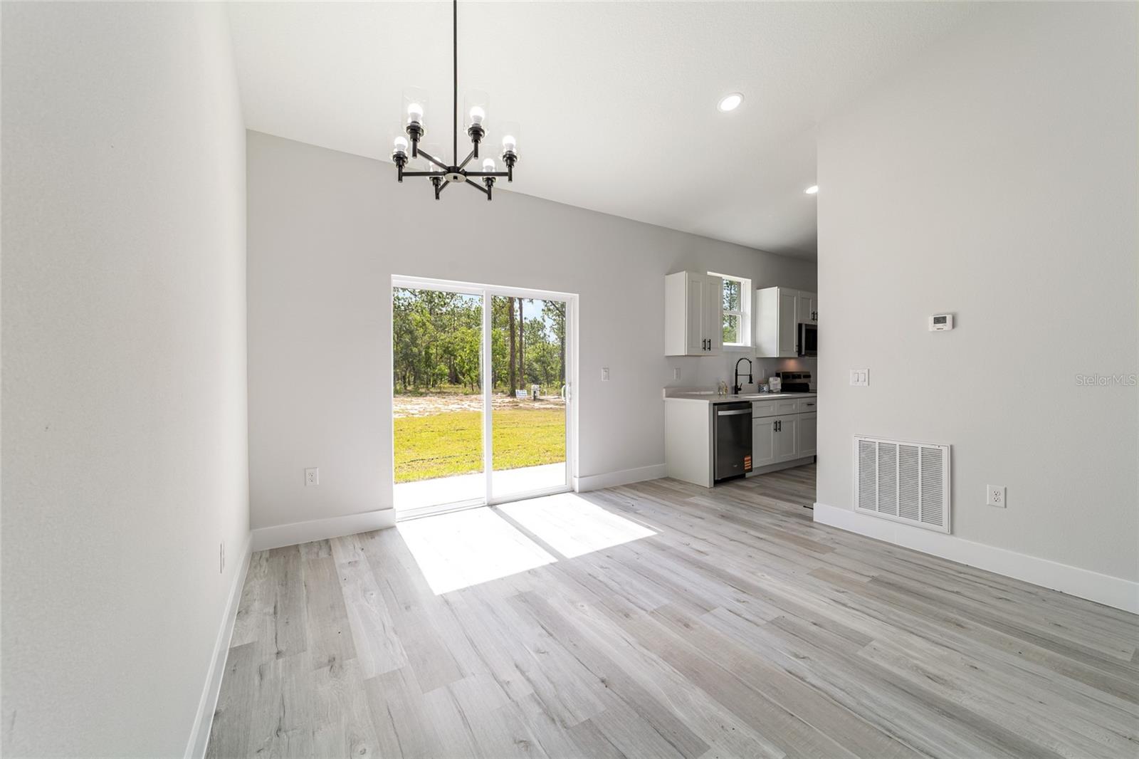 RAINBOW LAKES ESTATES - Residential