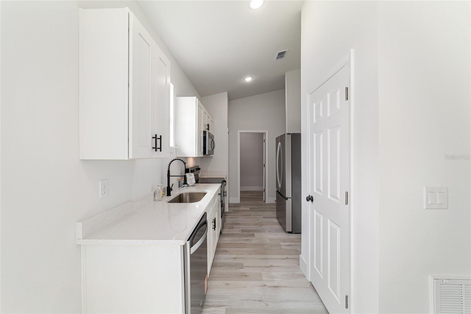 RAINBOW LAKES ESTATES - Residential