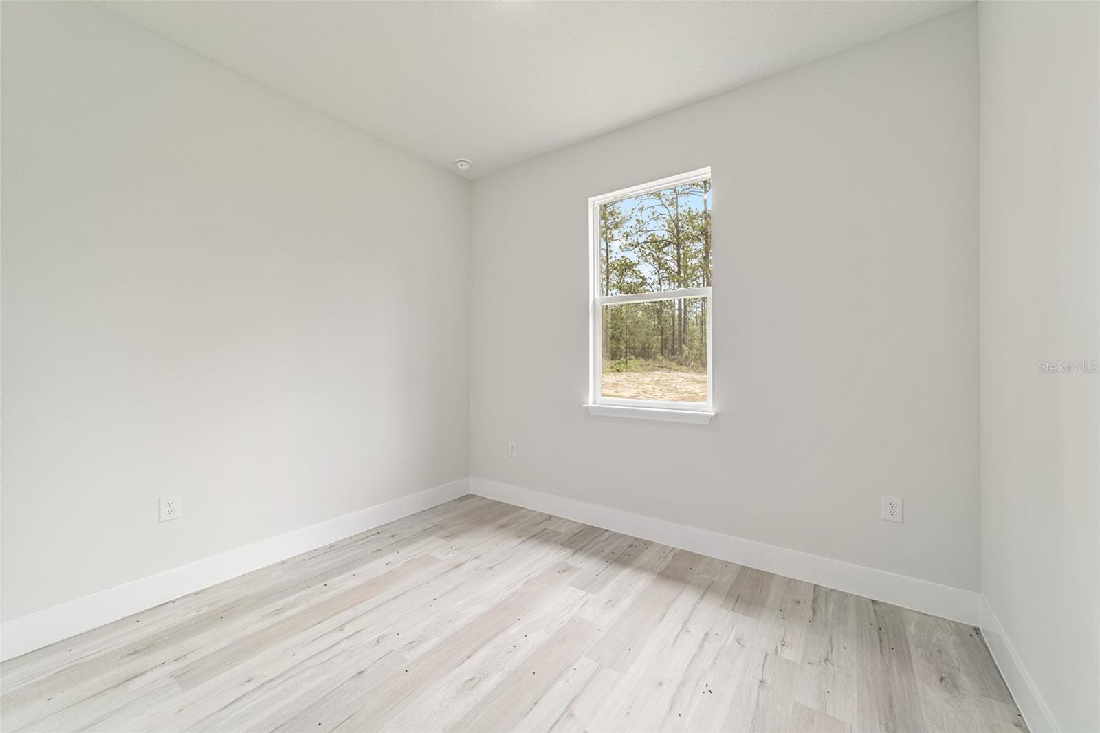 RAINBOW LAKES ESTATES - Residential